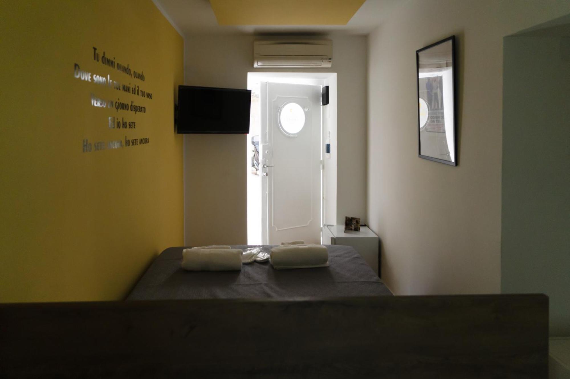 Yes I Know My Room - Mini Room Martiri Neapol Zewnętrze zdjęcie
